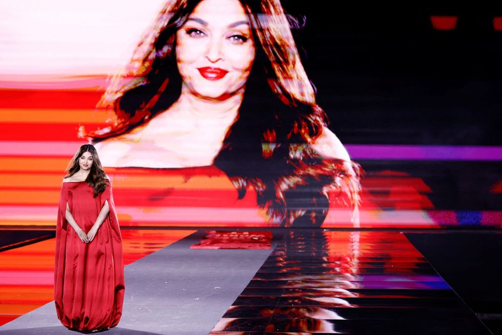 Aishwarya Rai Bachchan, Alia Bhatt, Sonam Kapoor represent India at Paris Fashion Week