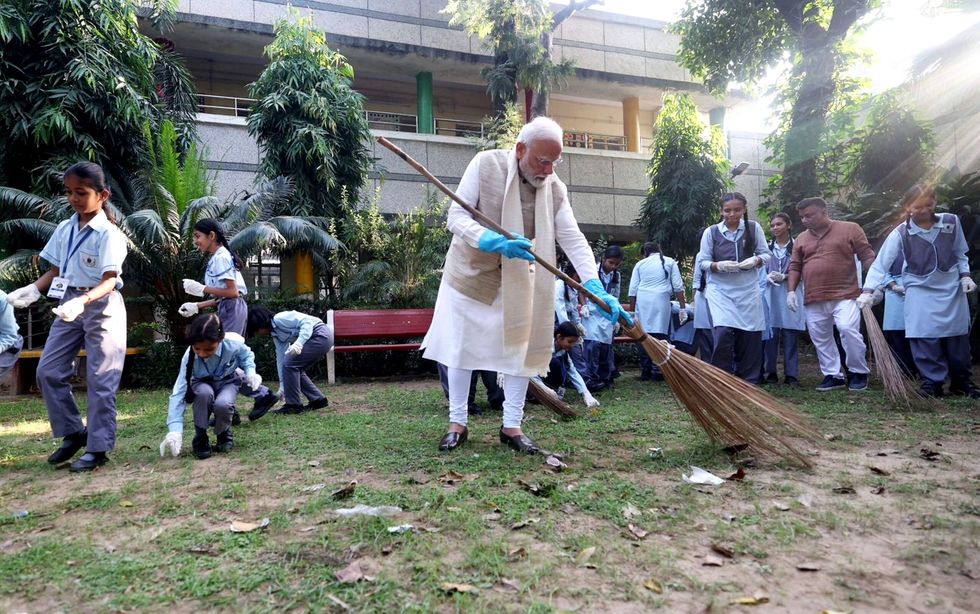 Modi: Swachh Bharat campaign becoming new path to prosperity