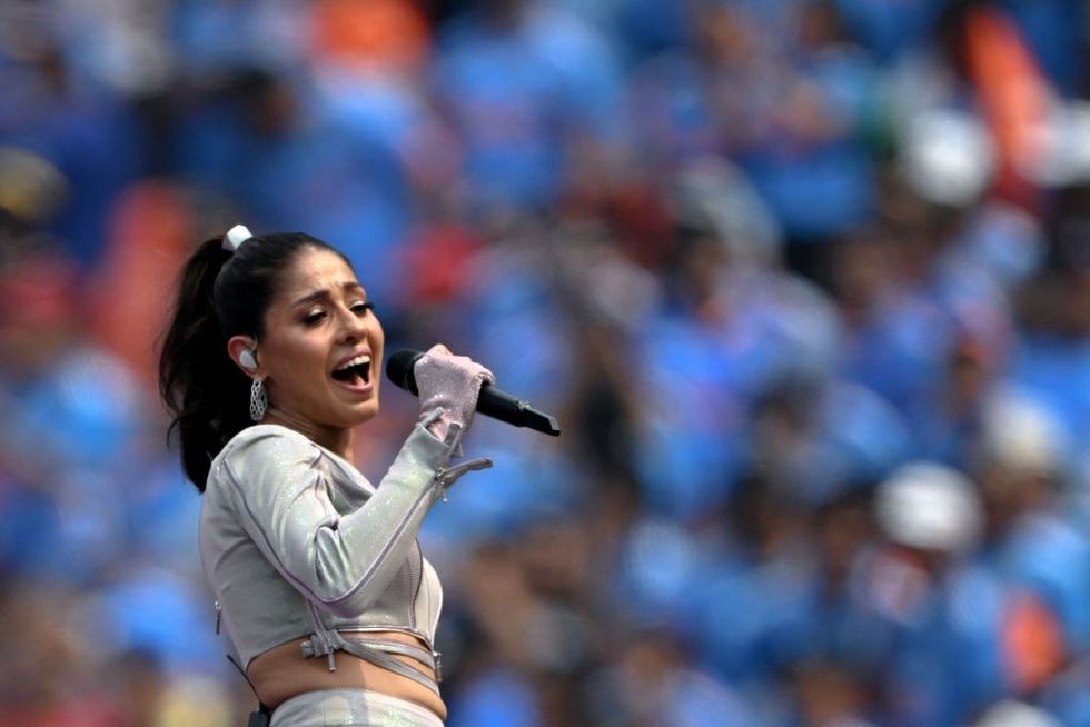 Sunidhi Chauhan, Shreya Ghoshal reunite for new song 'Chhaila'