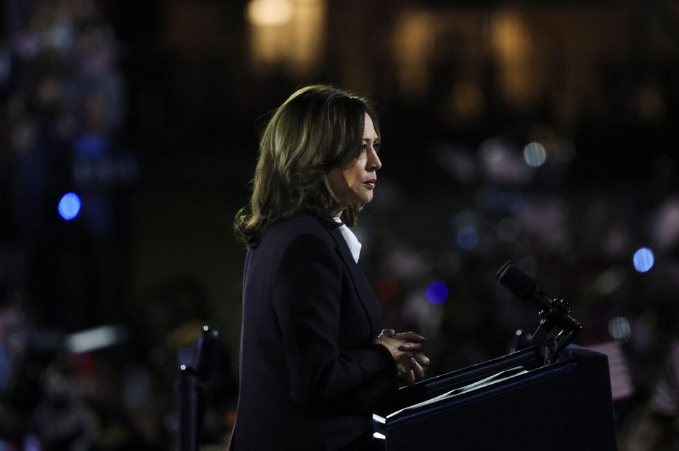 Kamala Harris urges US to turn page on Trump 'chaos'