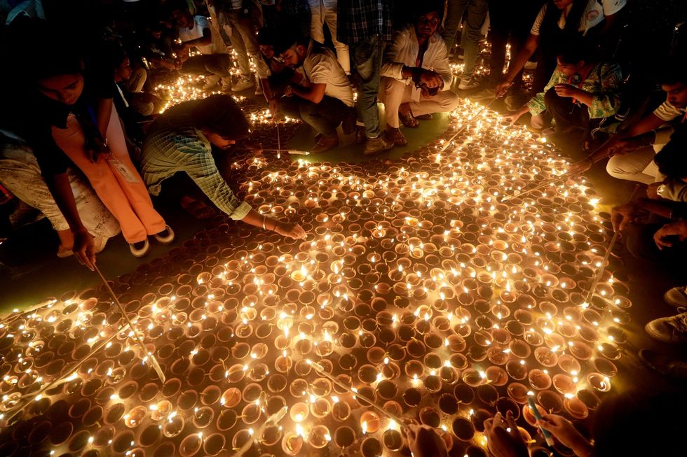 Ayodhya Deepotsav sets two Guinness records