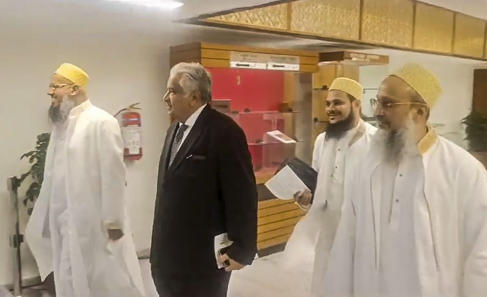 Dawoodi Bohras seek exclusion from Waqf law