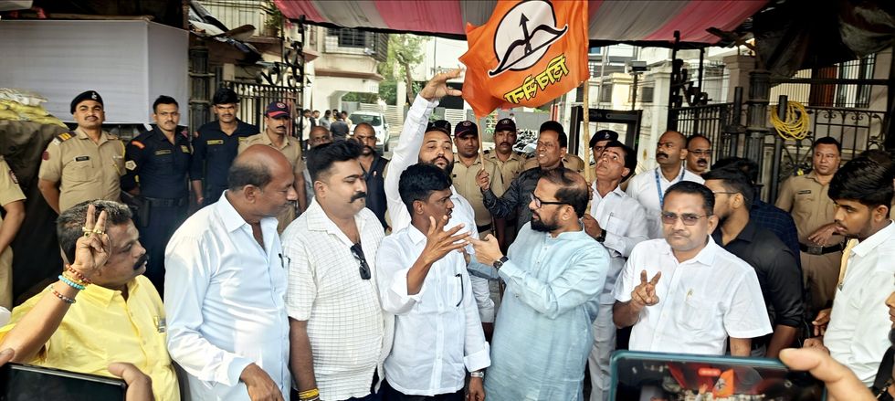 BJP-led Mahayuti sweeps Maharashtra, Soren to retain Jharkhand