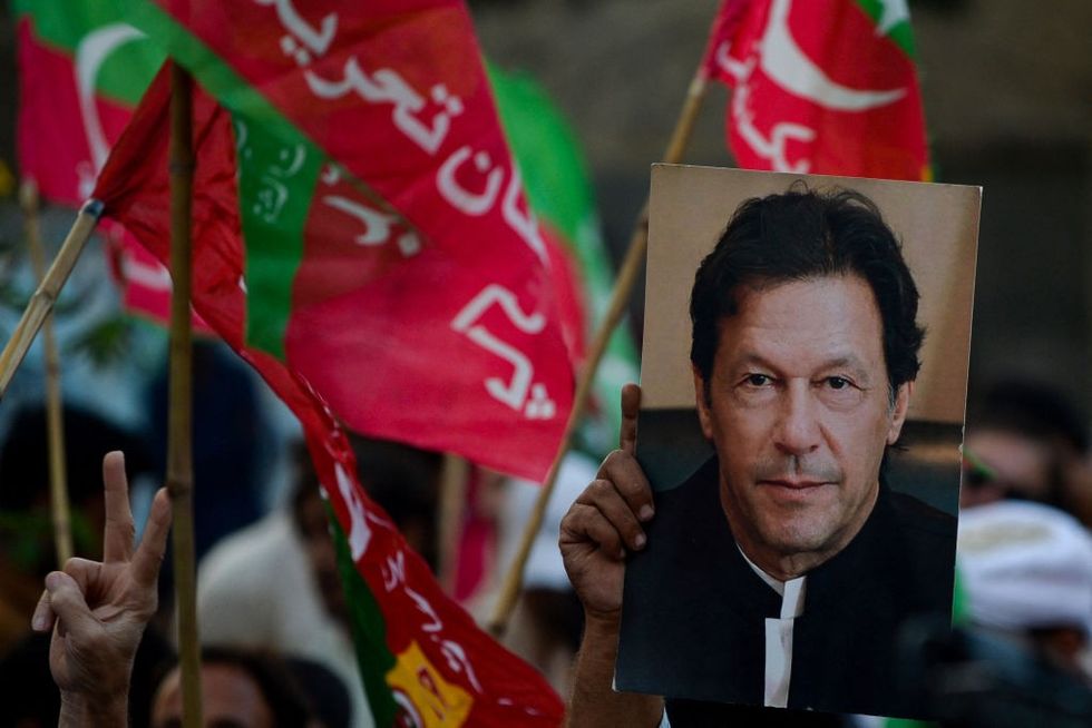 Imran Khan's supporters flood Islamabad, four policemen killed