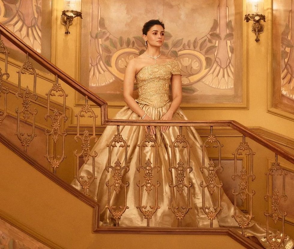 Alia Bhatt's Malabar Gold look leaves fans mesmerised, they call her 'Indian Cinderella'