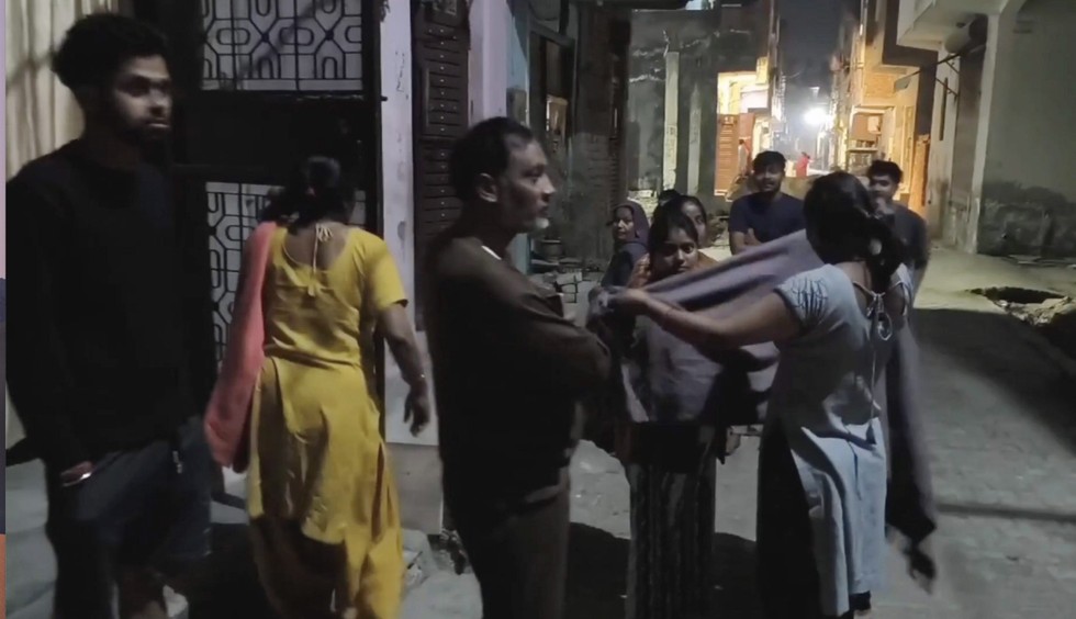 4.0 magnitude quake jolts Delhi, strong tremors felt across region