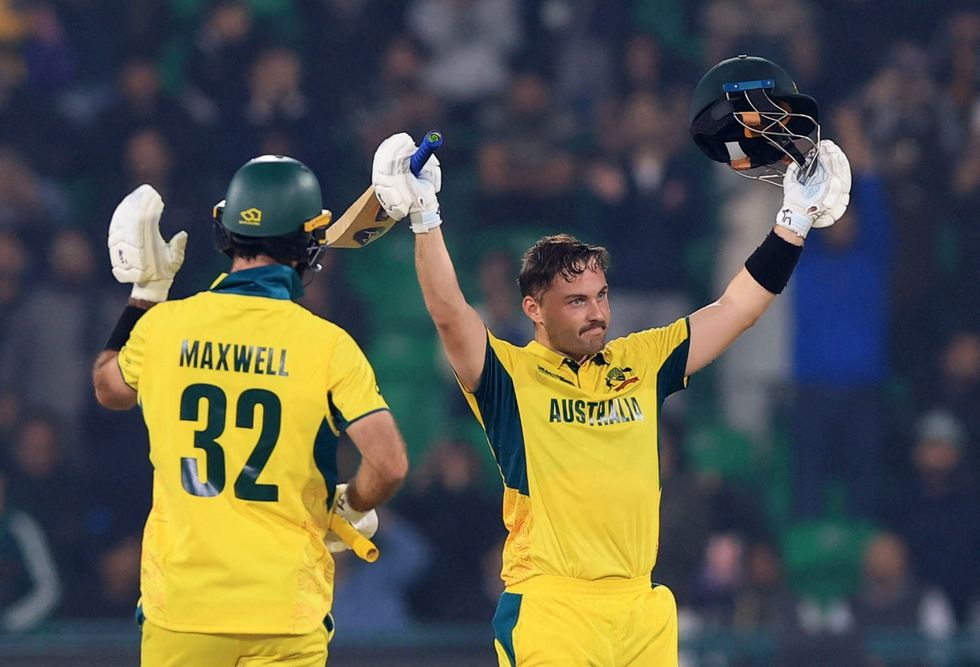 Champions Trophy: Australia chase 352 runs to beat England by 5 wickets