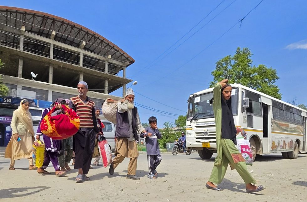 Residents of border areas return as guns fall silent