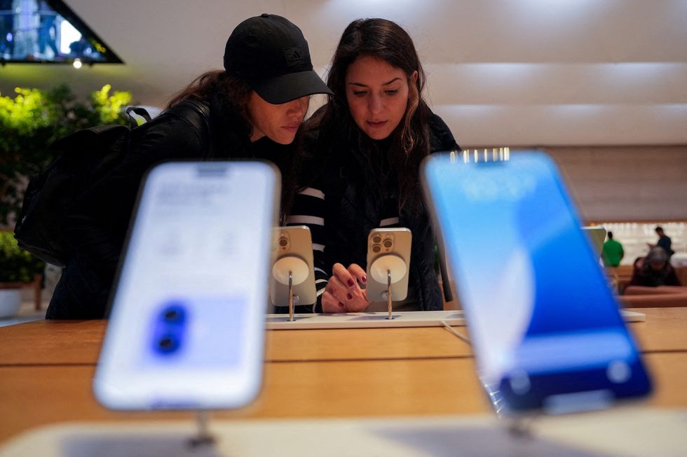 Trump to Apple: Make iPhones in US, or face 25 per cent tariff