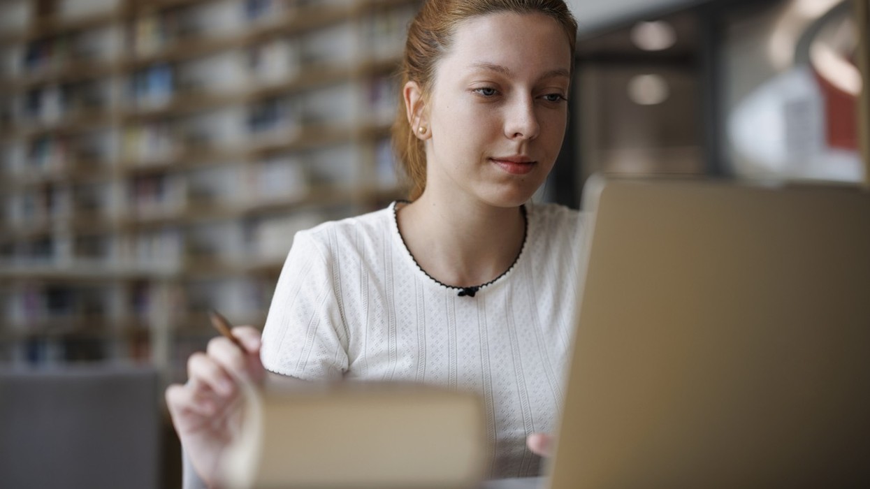 Expanding Subject Mastery Through Zlibrary Archives