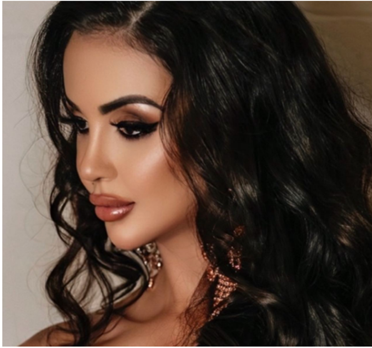 Woman spent $600K to be Kim Kardashian, now paying $120K to be herself