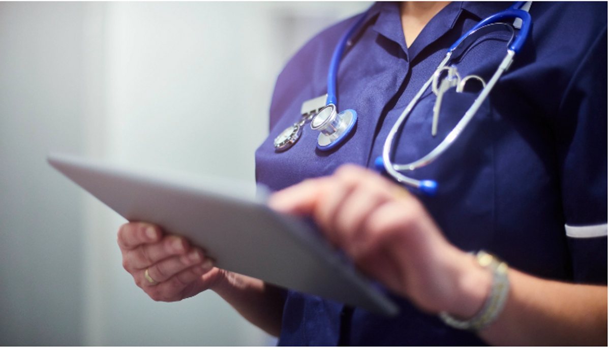 UK: NHS nurses not eating to feed and clothe their children, reveals survey