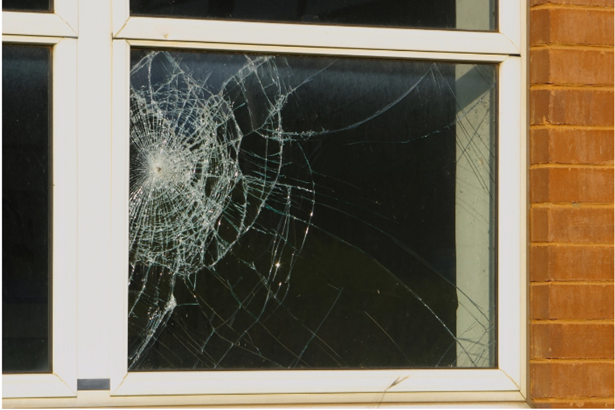 Upset over warning for parking in wrong space, Leicester man smashes window