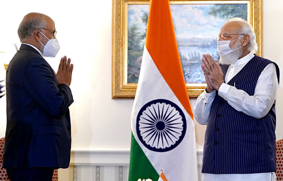 Two Indian-Americans among 5 US CEOs Modi meets