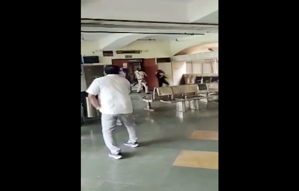 Delhi: Gangster shot in courtroom, killers neutralised