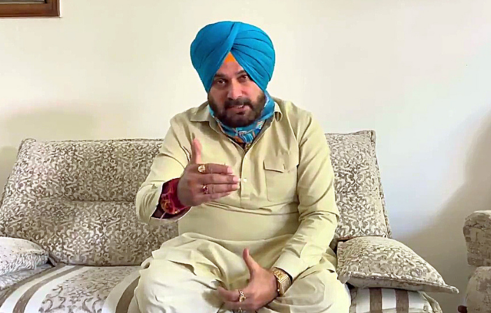 Sidhu represents lunatic fringe of a pendulum: Expert