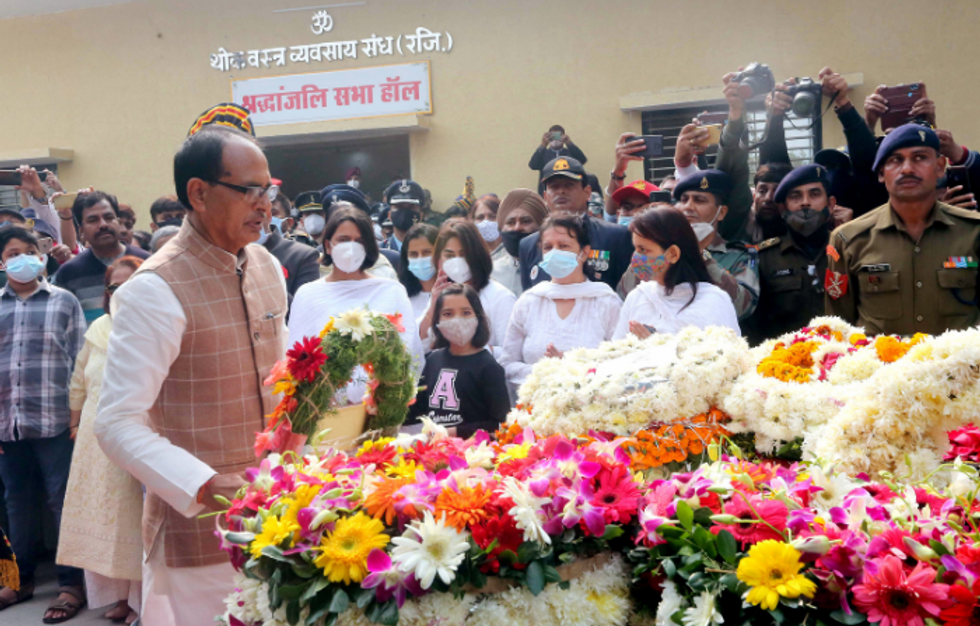 India bids adieu to Rawat chopper crash survivor who died