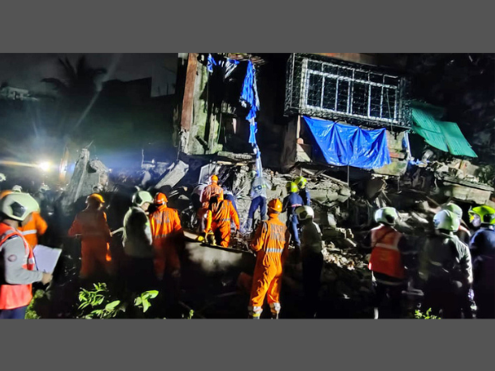 Building collapses in Mumbai: 10 killed, 13 injured