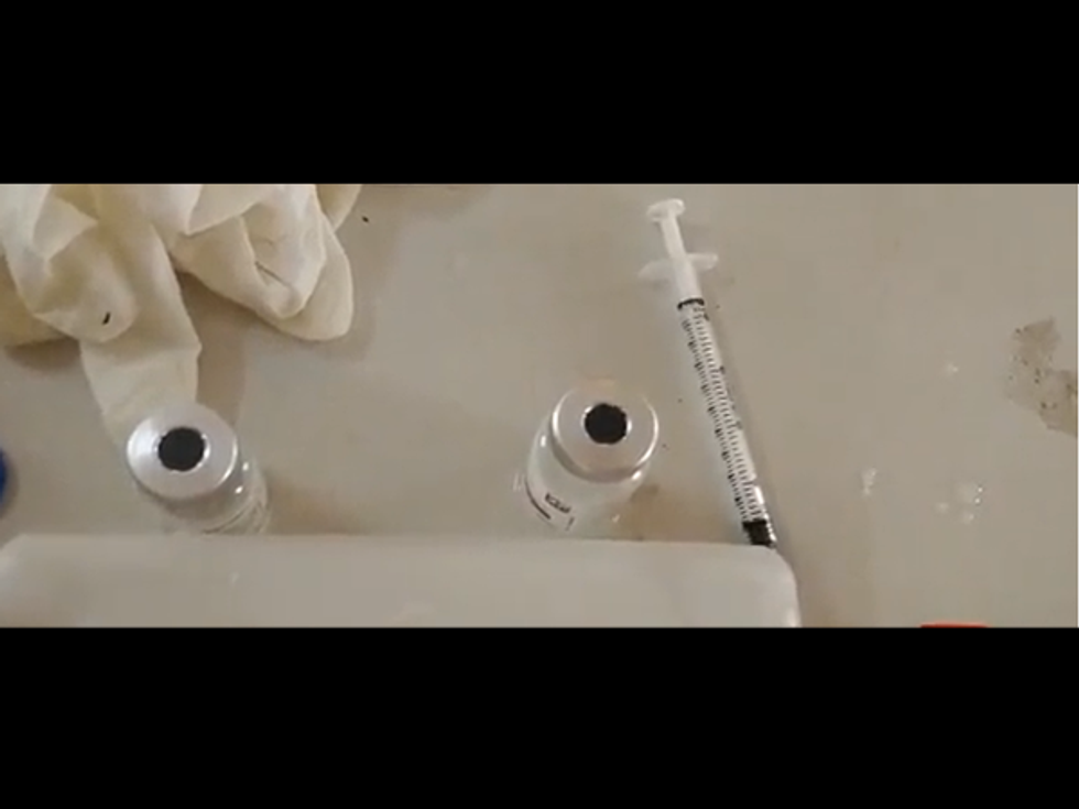 Madhya Pradesh: Man asks 'what's my fault' after he vaccinates 30 children with one syringe