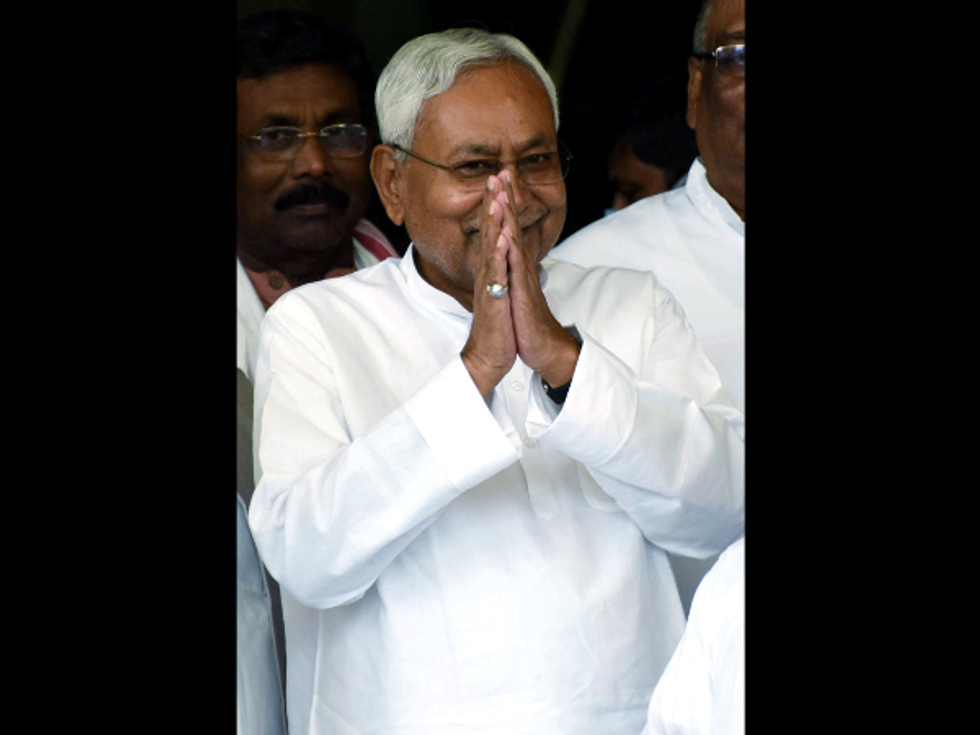 REACTIONS: Twitter amused as Bihar CM Nitish Kumar changes partner yet again