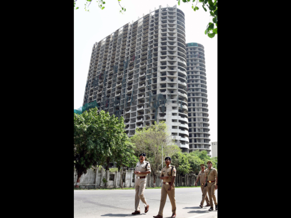 India gears up to demolish illegal twin buildings, taller than Qutab Minar, with 3,700 kilos of explosives