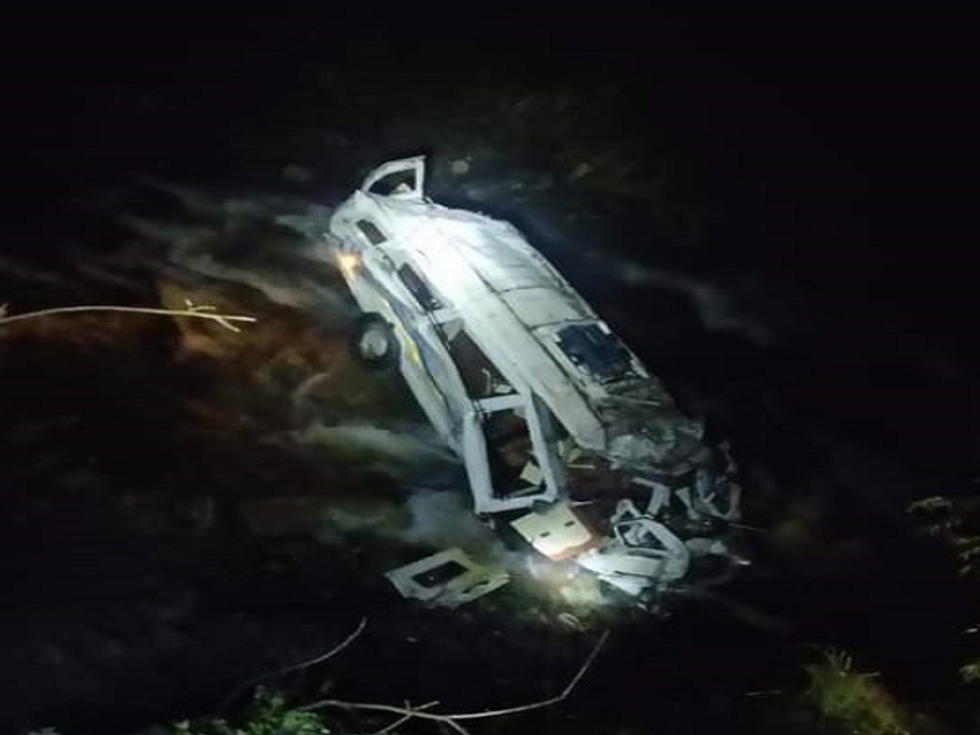 Himachal Pradesh: 7 tourists killed, 10 injured as vehicle falls into gorge