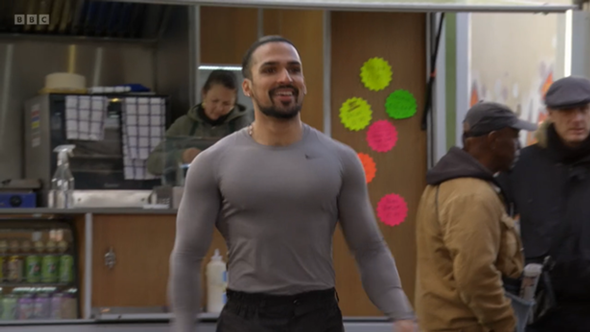 EastEnders viewers go into meltdown as ‘hunky’ Ravi Gulati shows ‘muscles on show’