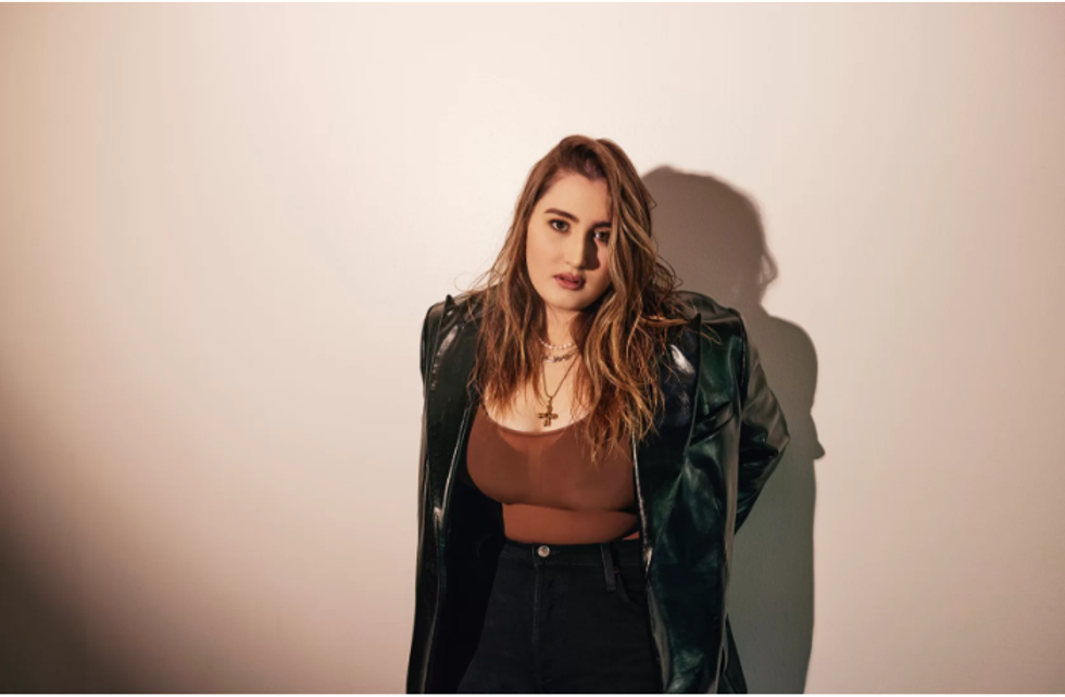 Hindi version of Rosa Linn’s ‘Universe’ blends two cultures