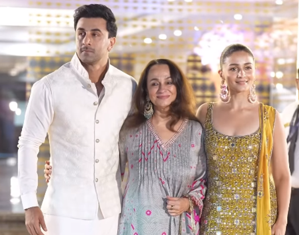 Ranbir Kapoor, Alia Bhatt, Kareena Kapoor, and Karisma dance at Aadar Jain’s Mehendi ceremony