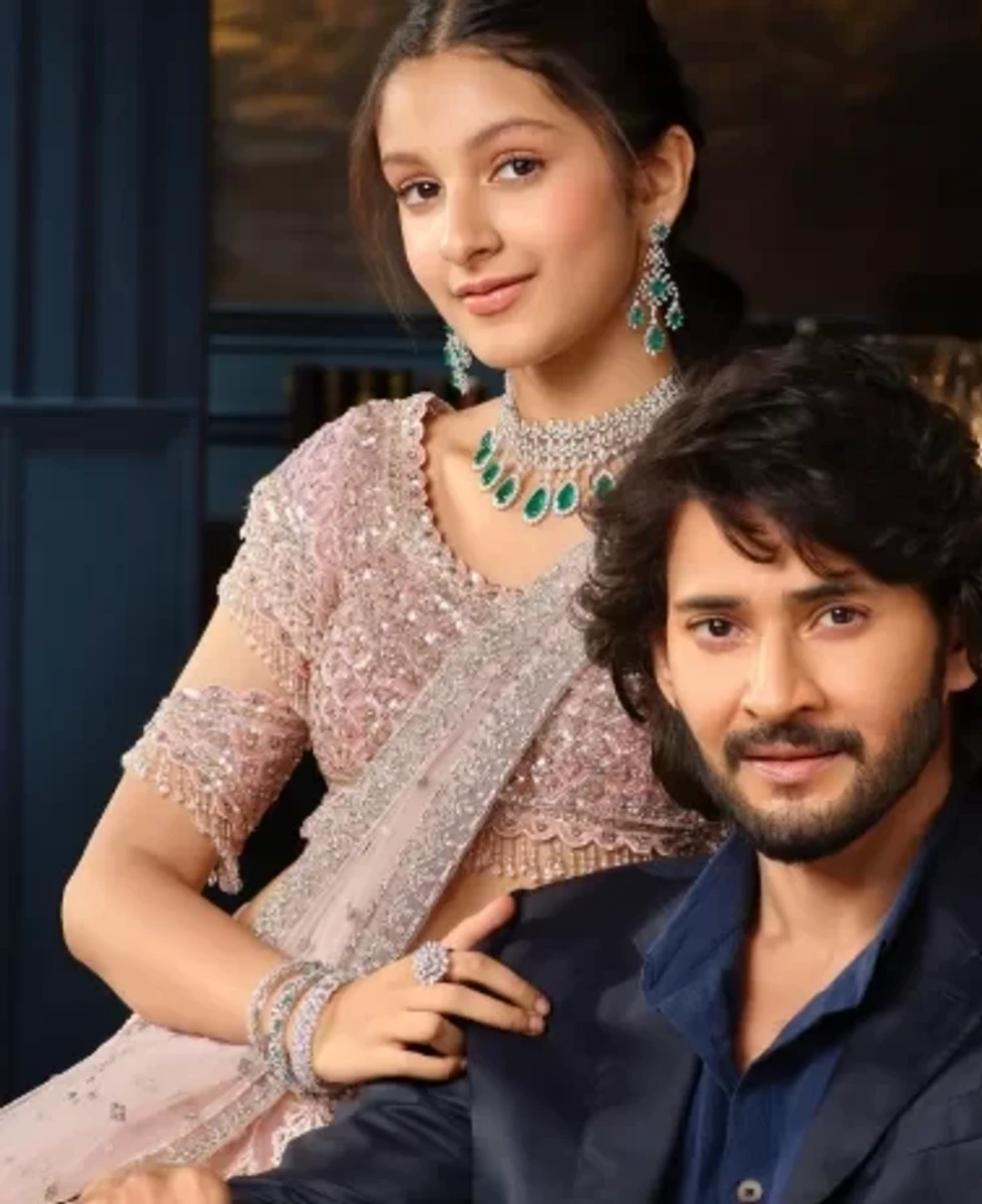 Mahesh Babu's daughter Sitara Ghattamaneni clicks selfie with Kendall Jenner during Italy vacation