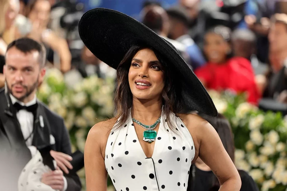 Priyanka Chopra reveals near-eye injury on 'Heads of State' set, shows grit and humor on 'The Tonight Show'