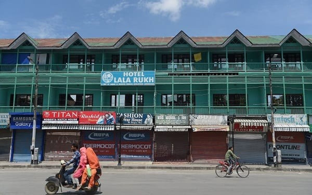 Kashmir Hotels Empty As Tourist Restrictions Lifted