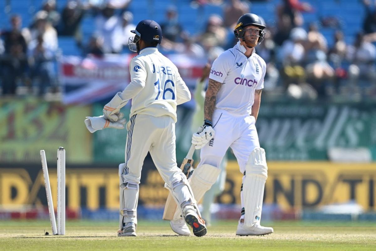India beat England in 5th Test by an innings and 64 runs
