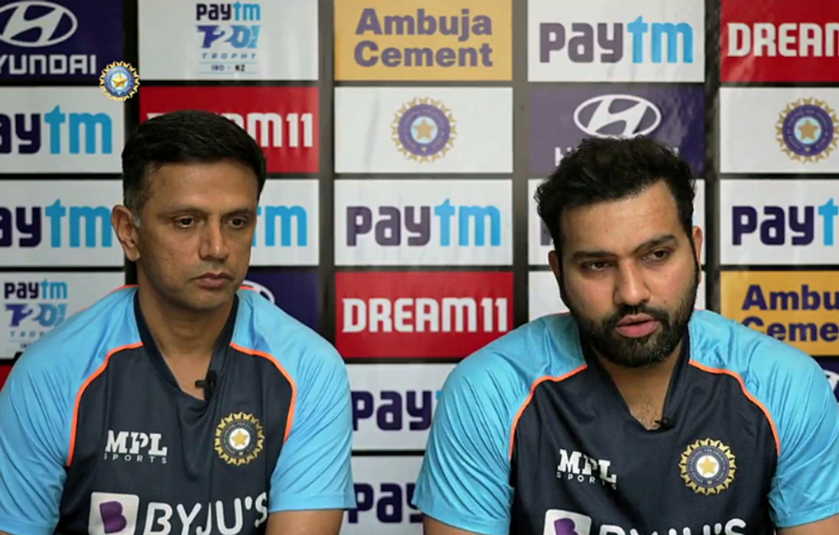 India captain Rohit Sharma (R) and head coach Rahul Dravid