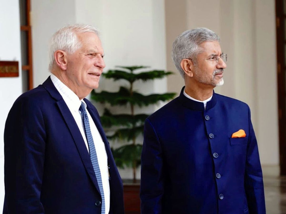India's external affairs minister Subrahmanyam Jaishankar (R) with European Union foreign and security policy chief Josep Borrell