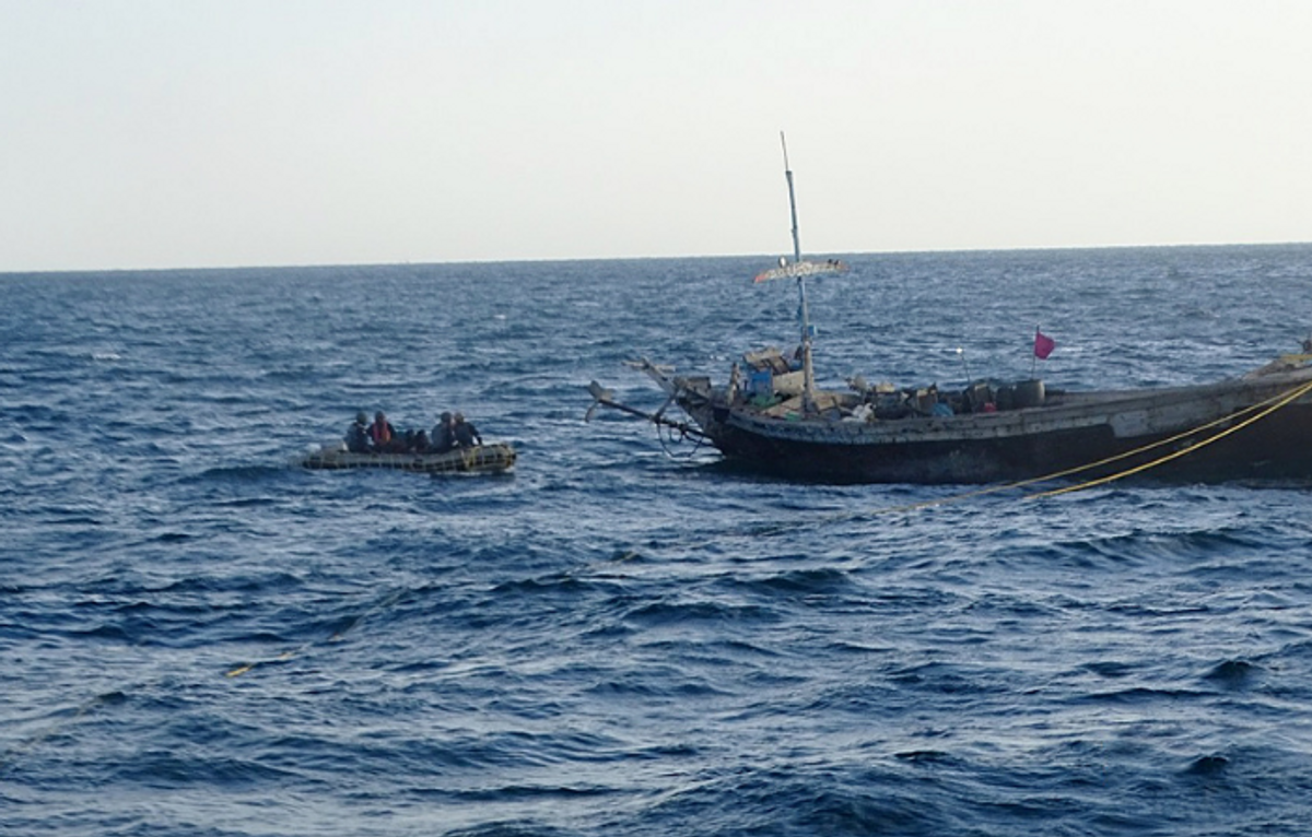 Indian Coast Guard intercepts Pakistan boat off Gujarat