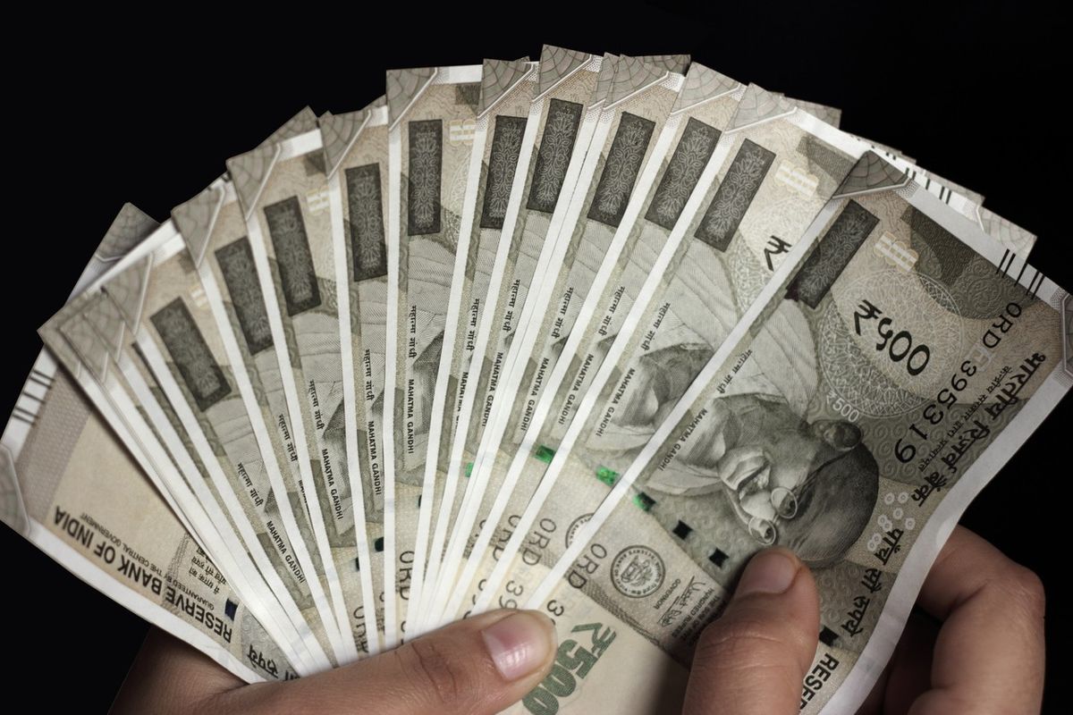 Indian currency notes of Rs 500