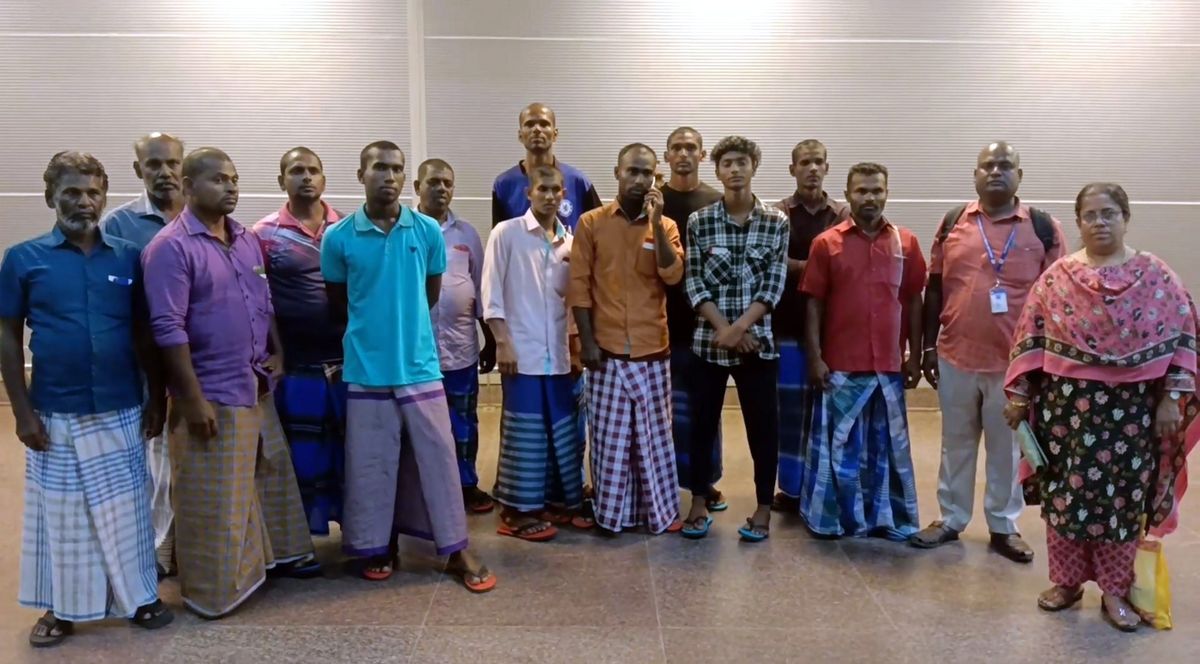 Indian fishermen caught by sri lankan navy - Get back Katchatheevu