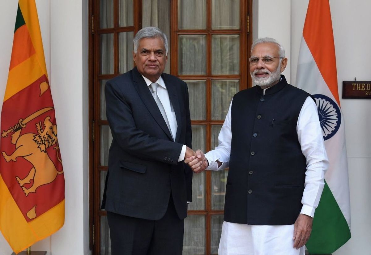 Indian PM Modi and Sri Lankan president Ranil Wickremesinghe
