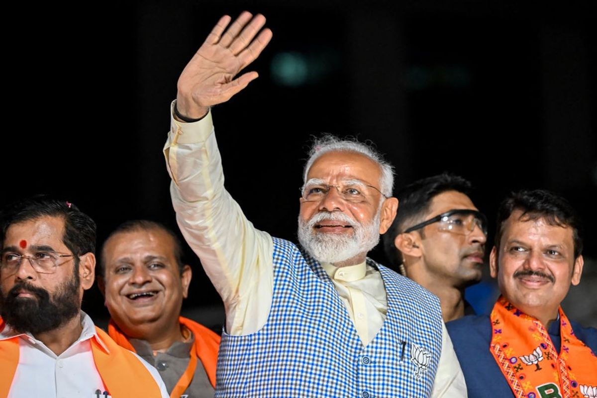 Indian PM Narendra Modi campaigns for national elections in Mumbai