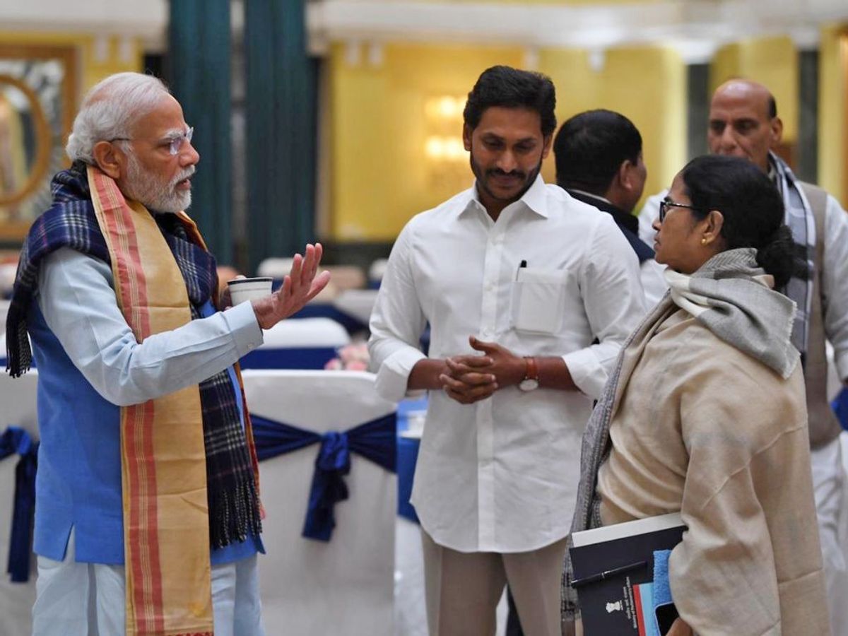 Indian PM Narendra Modi with Andhra Pradesh CM YS Jagan Mohan Reddy (C) and West Bengal CM Mamata Banerjee