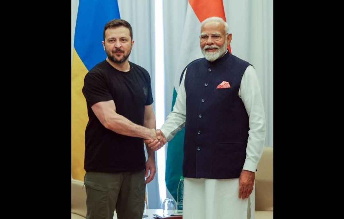 Indian PM Narendra Modi with Ukrainia president Volodmyr Zelenskky