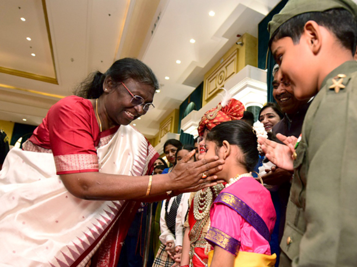 Indian president Droupadi Murmu meets children on Children's Day