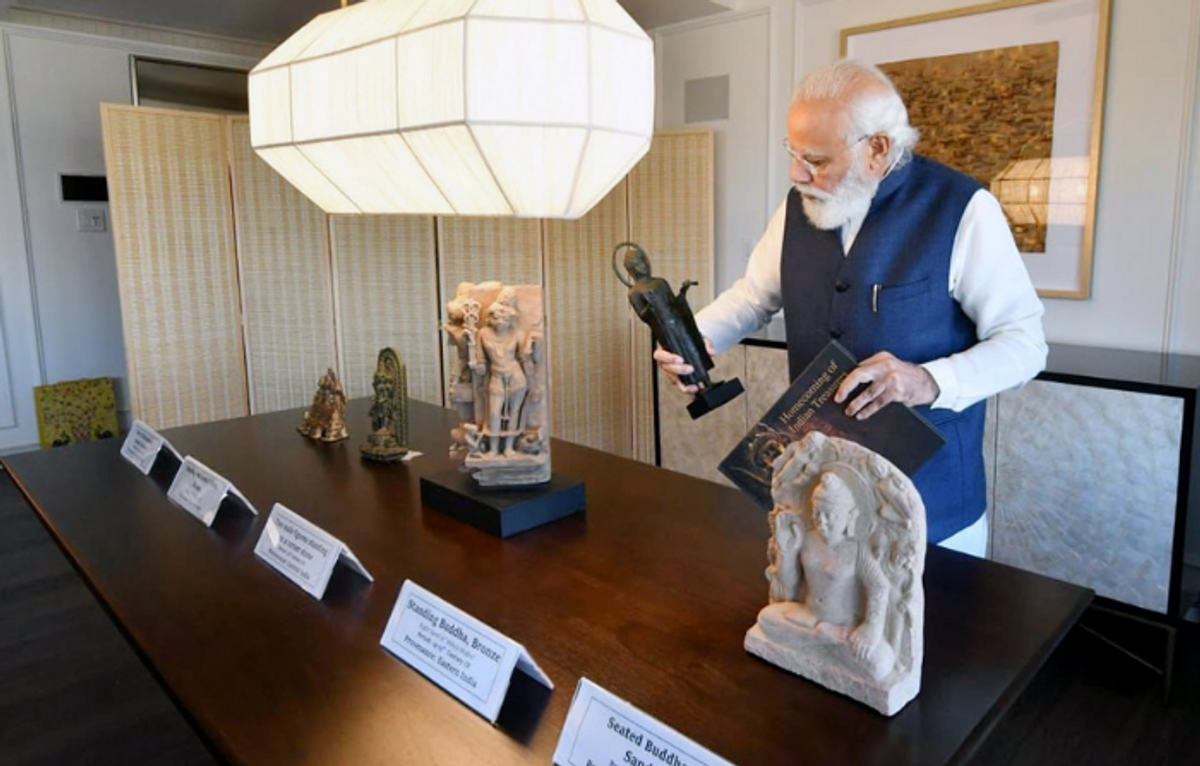 India thanks US for returning over 150 antiquities