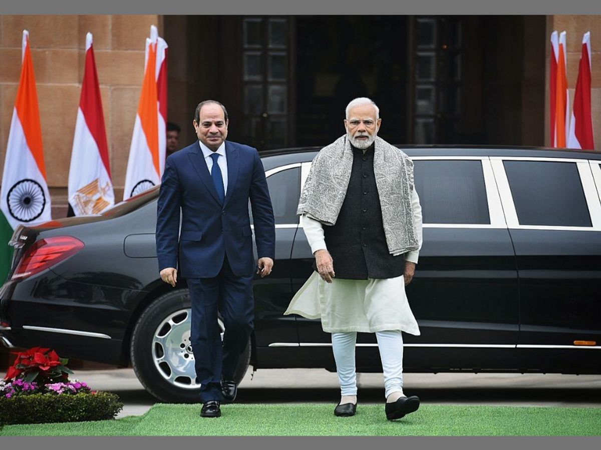Indian prime minister Narendra Modi with Egyptian pesident Abdel Fattah El-Sisi, at Hyderabad House, in New Delhi