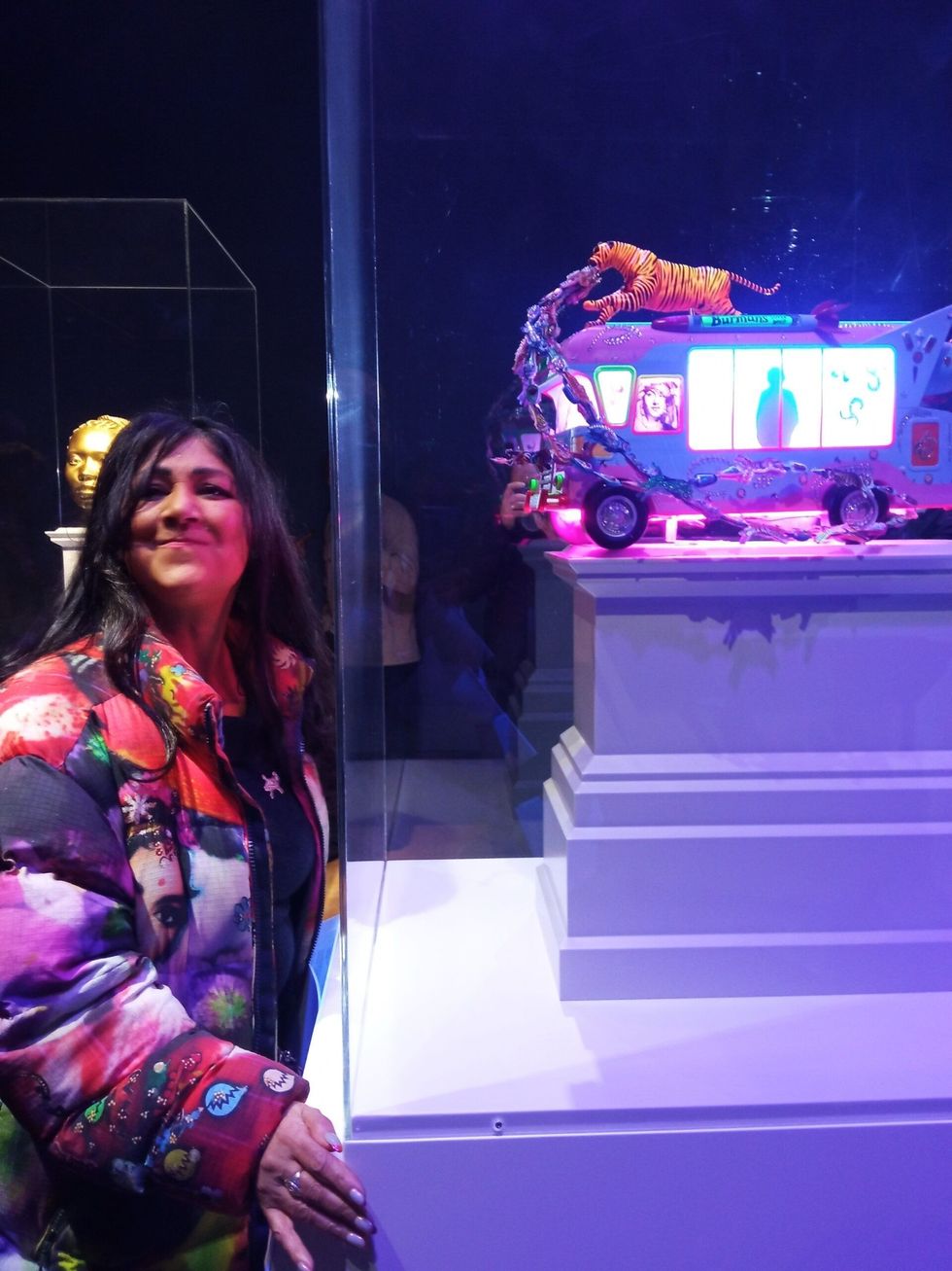 INSET 2 Fourth Plinth. Chila Burman withThe Smile You Send Returns to You scaled