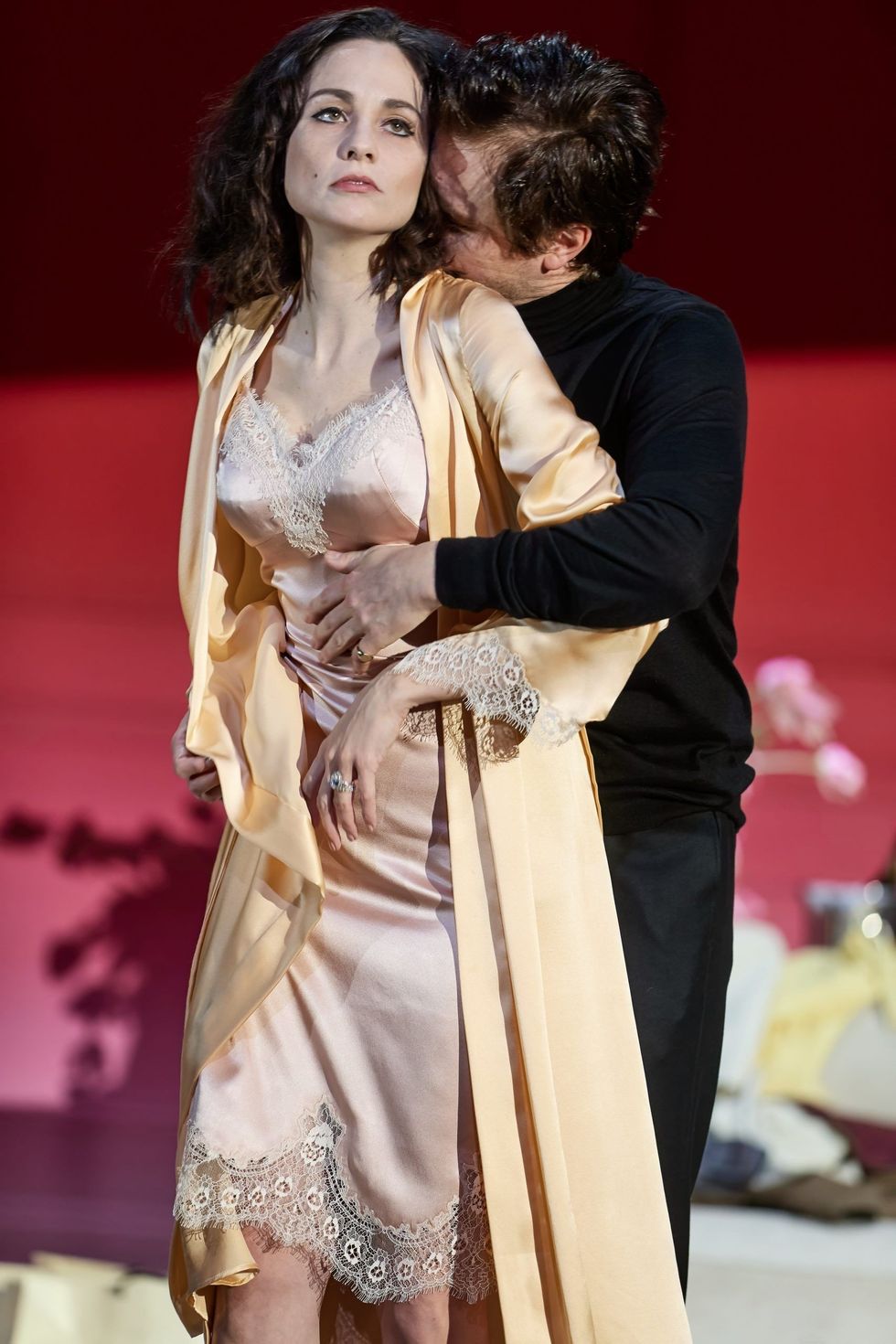 INSET Optional Tuppence Middleton Elizabeth Taylor and Johnny Flynn Richard Burton in The Motive and the Cue at the National Theatre. Photo by Mark Douet 50A0632 copy scaled