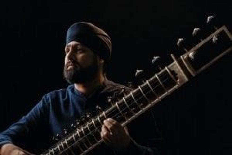 Jasdeep Singh Degun 01 cr Adam Lyons
