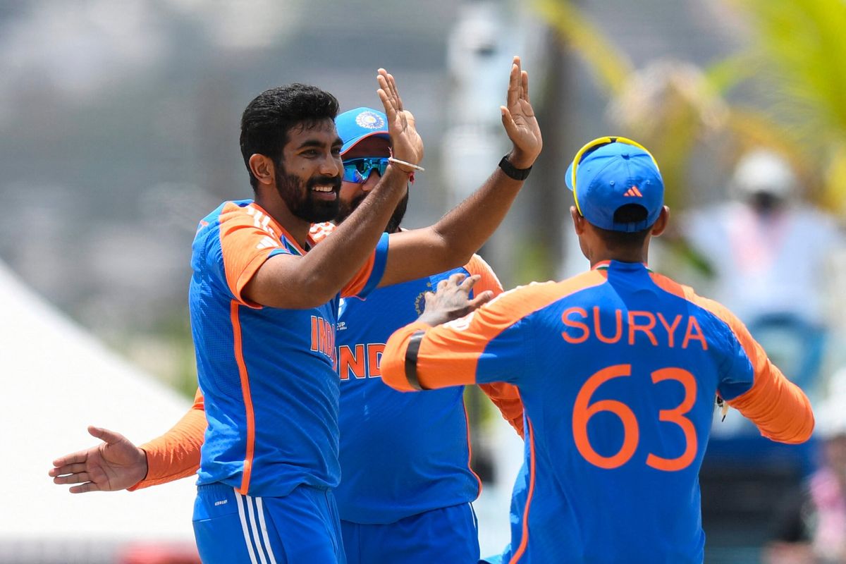 Bumrah can make ball obey his command: Shastri