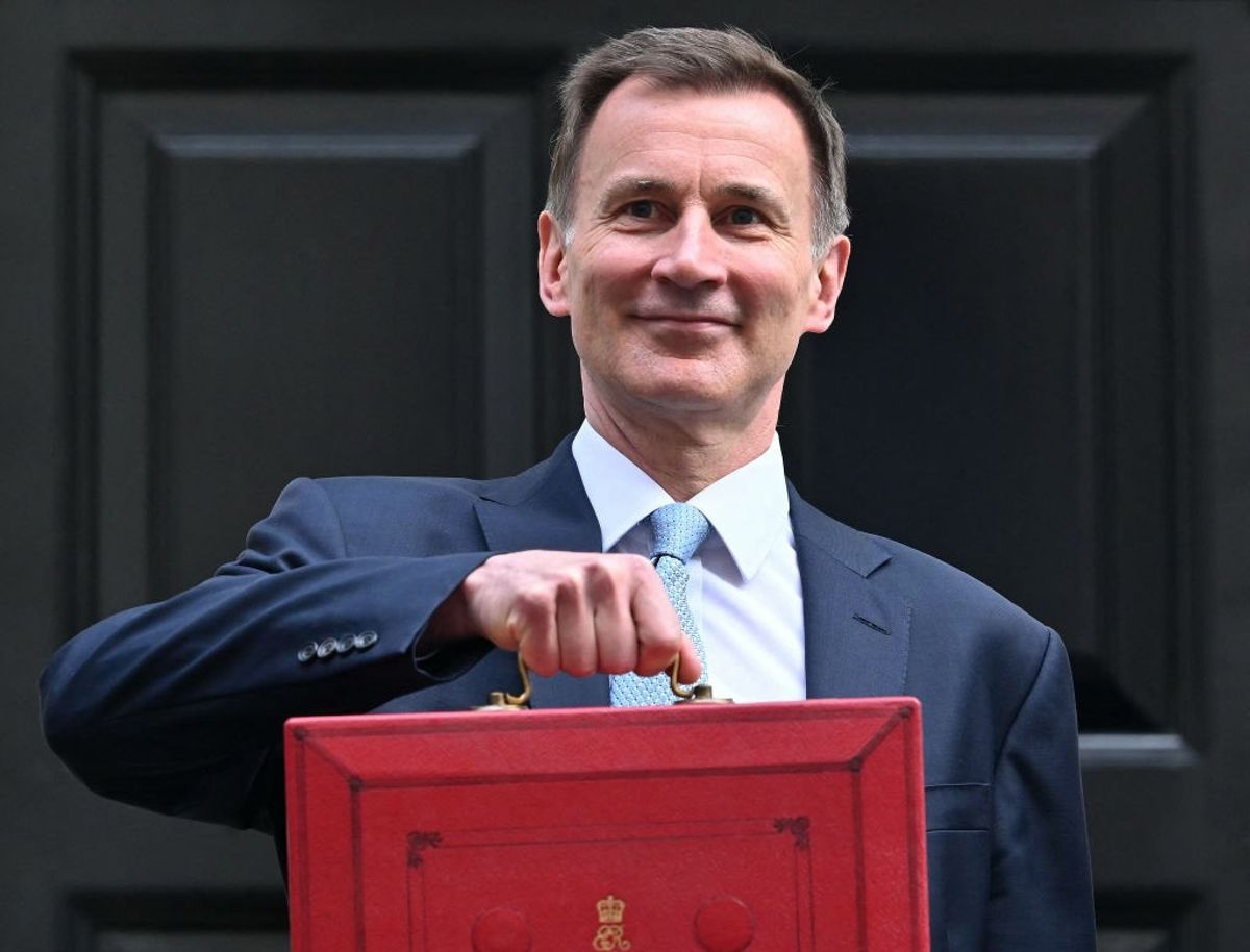 Jeremy Hunt unveils pre-poll tax cut for workers